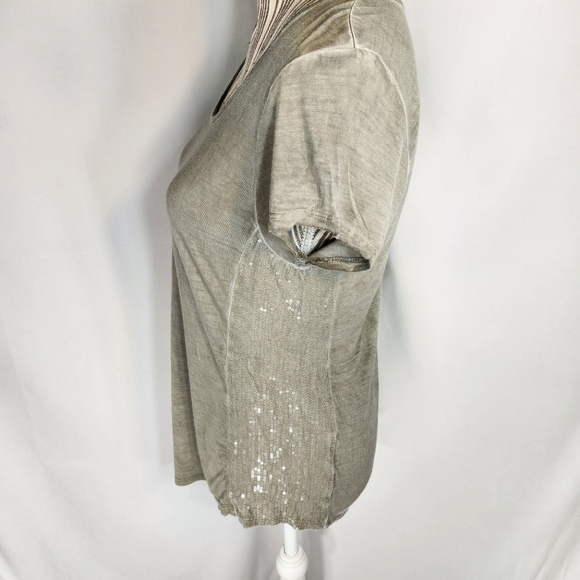 Crosby Grey Cap Sleeve Top w/ Sequin Side Panels Size Small - Picture 3 of 6